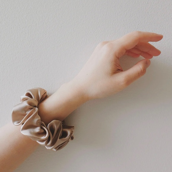 Silk Scrunchie - Picture 3 of 5